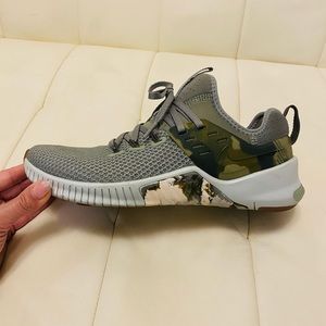 Nike Free Green/Camo sneakers